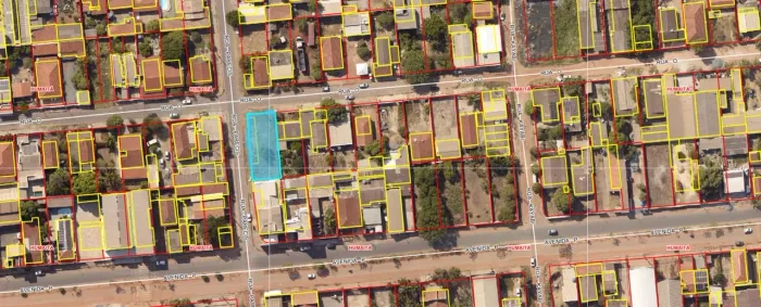 Terreno parque Atalaia esquina 360m2