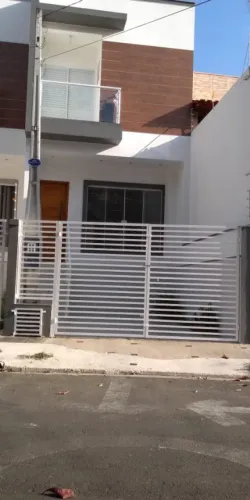 Casa para Venda em Sorocaba, Vila Carvalho, 2 dormitórios, 2 suítes, 3 banheiros, 1 vaga