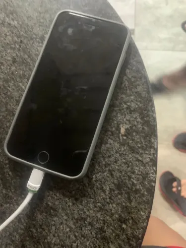 iPhone 8 Plus a venda