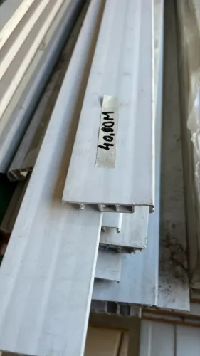 Rodapé pvc fora de linha