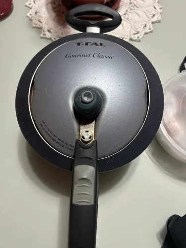 Panela de pressão T-FAL GOURMET CLASSIC 4,5L