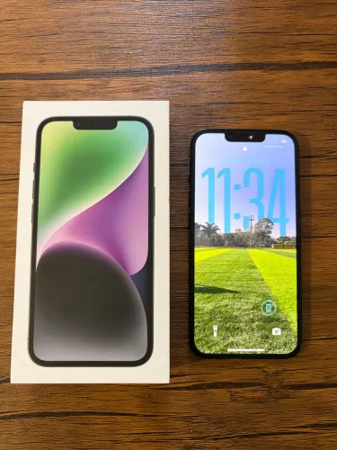 iPhone 14 azul escuro