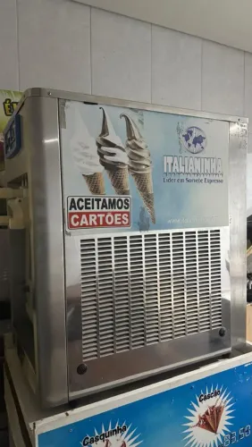 Vendo máquina de sorvete expresso
