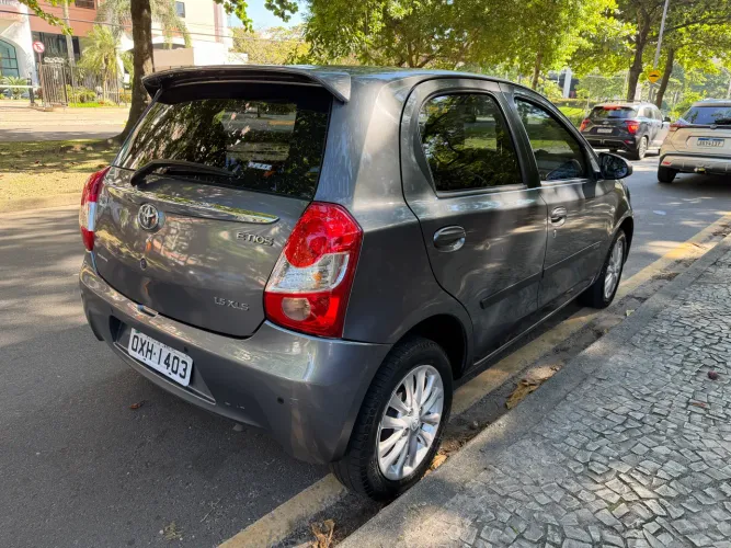 Toyota Etios XLS 1.5 Flex 16V 5P Mec. 2014