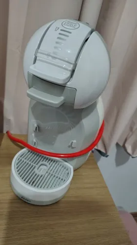Dolce gusto mini me semi nova em bom estado 220V