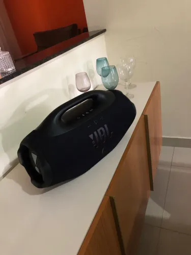 Vendo linda jBL Boombox 4