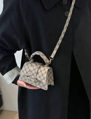 Vendo Bolsas Novas Por 50,00 