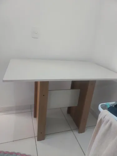 Vendo mesa semi-nova