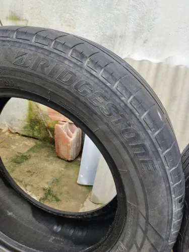 Pneu 205/60 aro 16