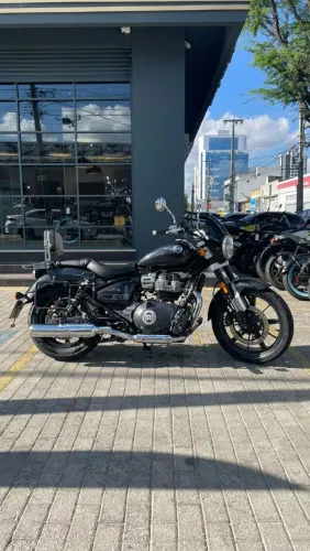 ROYAL ENFIELD SUPER METEOR 650 ASTRAL BLACK 2025 (IPVA 26 + TRANSFERÊNCIA GRÁTIS)