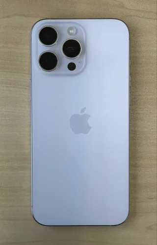iPhone 16 Pro Max em excelente estado