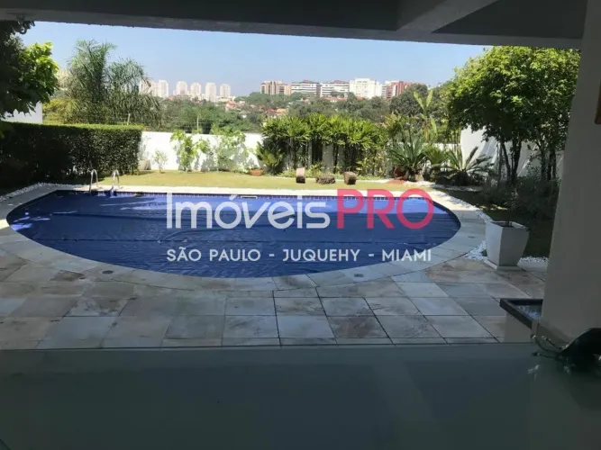 Casa com 594mts 05 suites a venda no Morumbi