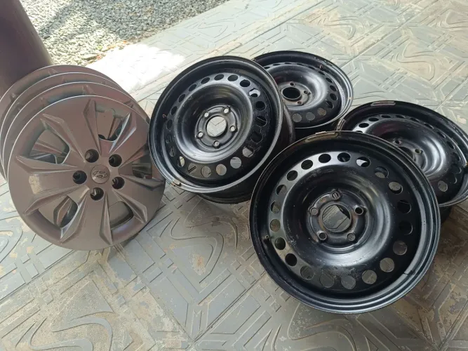 Rodas R16, furaçâo 5 x114 com calotas <br><br>Novas, vendo em 2 separados também
