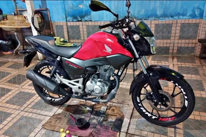 CG 160 2025( Aceito parcelado com entrada de 2.400)