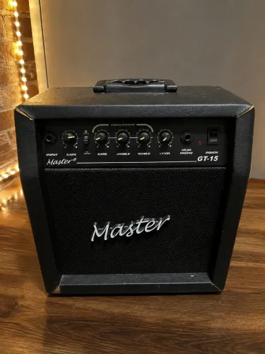 Amplificador de Guitarra Master GT-15 15W