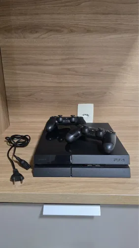 PS4 Fat 500GB + 2 Controles | Único Dono