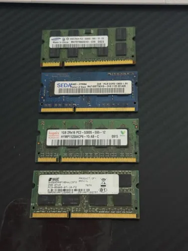Memória RAM DDR3 2x2gb , DDR2 1x1GB 1x2GB