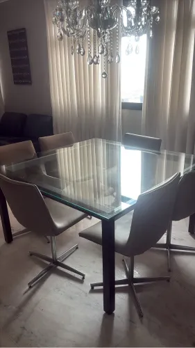 Mesa de Jantar com 6 cadeiras