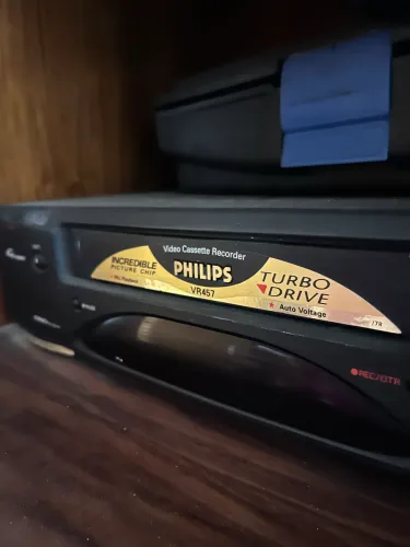 Vídeo Cassete Antigo Philips VR457 - Para Peças ou Conserto