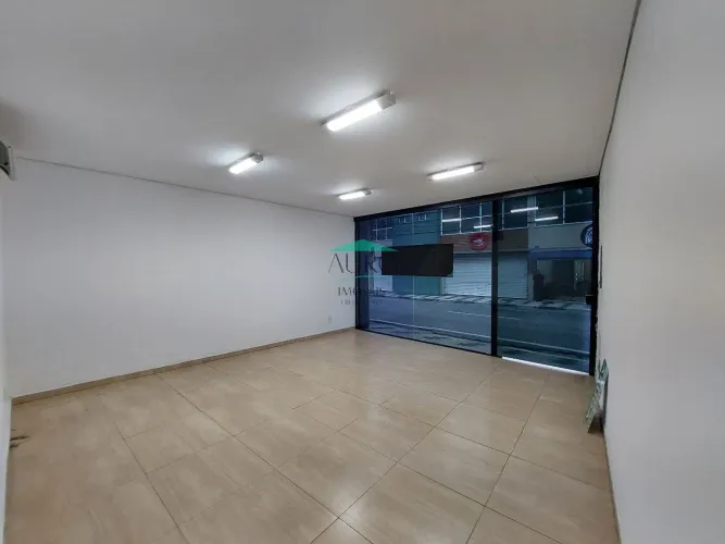 Excelente Imóvel Comercial para Locação no Centro de Mogi das Cruzes-SP: 5 Salas, 3 Banhei