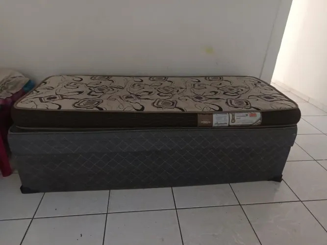 Cama box solteiro + colchão e cama auxiliar
