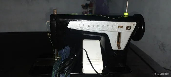 Máquina de costura Singer a venda 