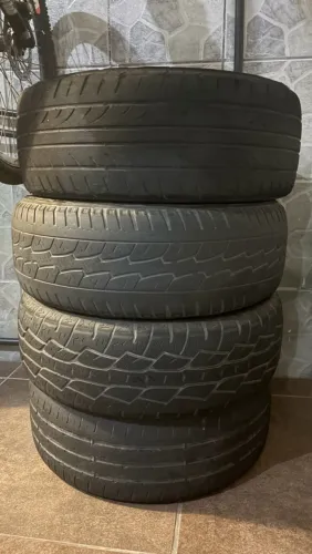 Pneu 205-55/16