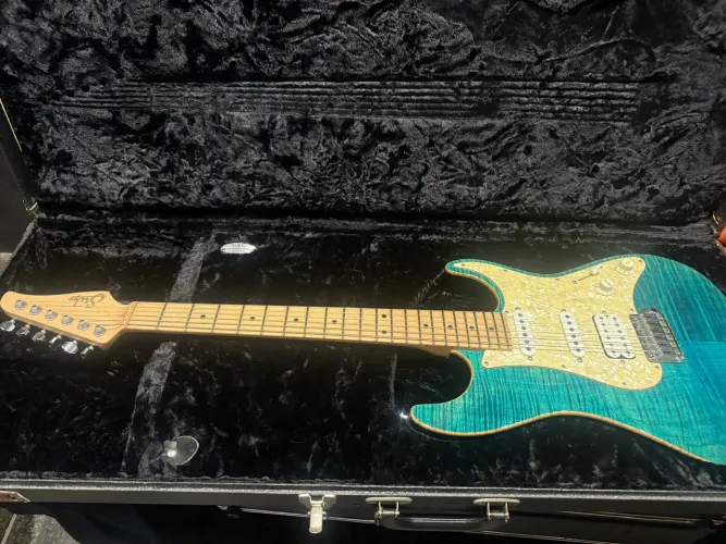 Guitarra Suhr standard Pro Bahama blue