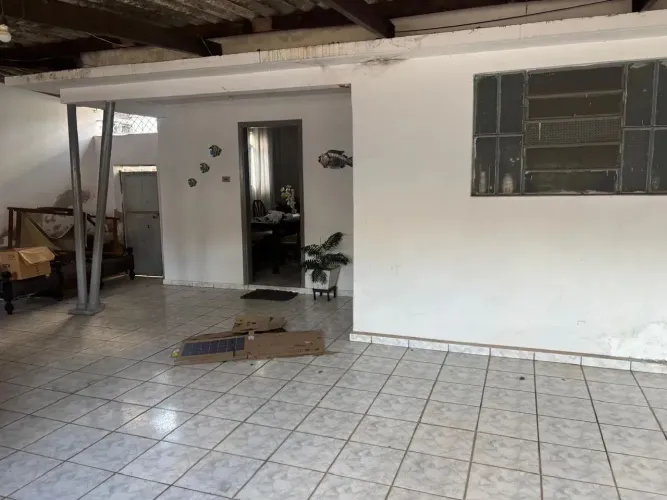 Casa de esquina com duas casas - Vila Santo Afonso