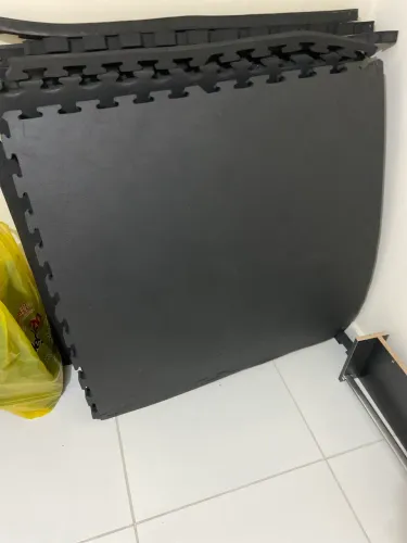 Vendo 6 peças de tatame tamanho 1x1 Espessura 30mm