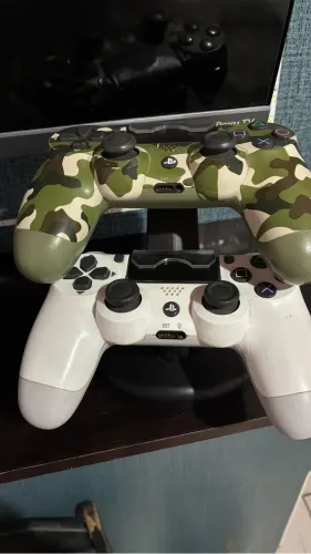 ps 4 slim 