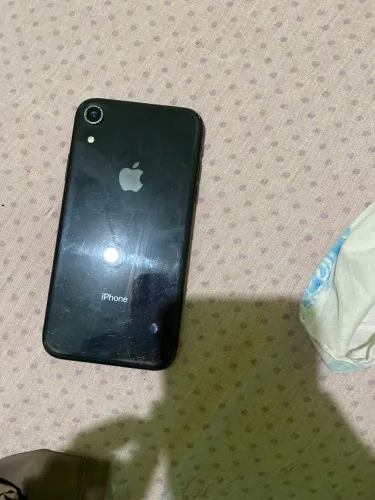 iPhone Xr com poucas marcas de uso