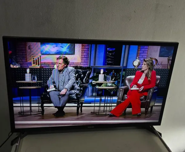TV Samsung smart 32