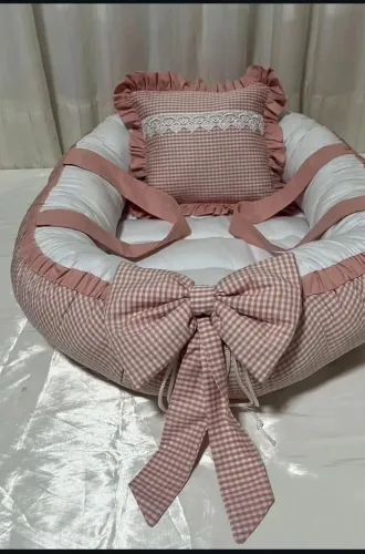 Vendo um ninho e mini berço 