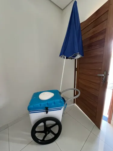 Carrinho de picolé + guarda sol 