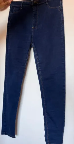 Calças jeans novas