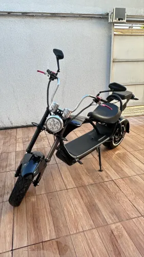 Moto elétrica chopper