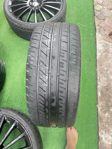 Jogo de Rodas aro19 pneus perfil baixo