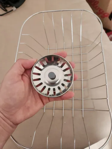 Cesto de aço inox com ralo de pia