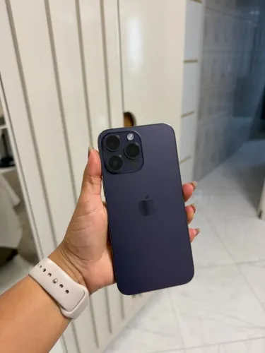 iPhone 14 Pro Max Roxo