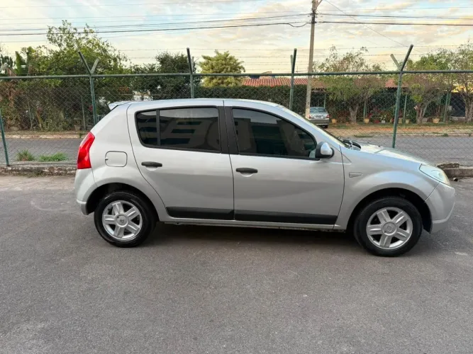 Renault Sandero Expression Hi-flex 1.6 8V 5P 2010