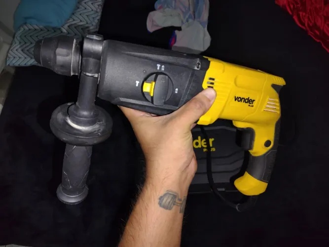 MARTELETE VONDER 800W POUCO USADO