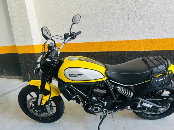 Ducati Scrambler Icon - Ano 2022 com 12.300km - Troco por BMW GS 1200/1250