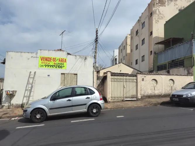 Área no centro