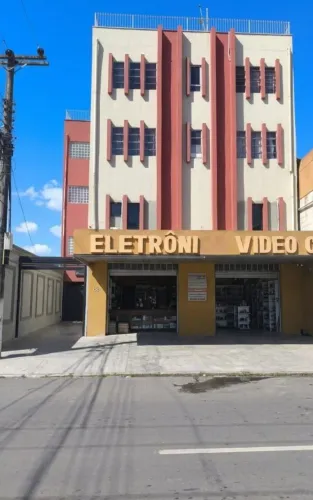 Aluga-se salão comercial com 175m2 ao lado do Big Lar em Várzea Grande-MT 