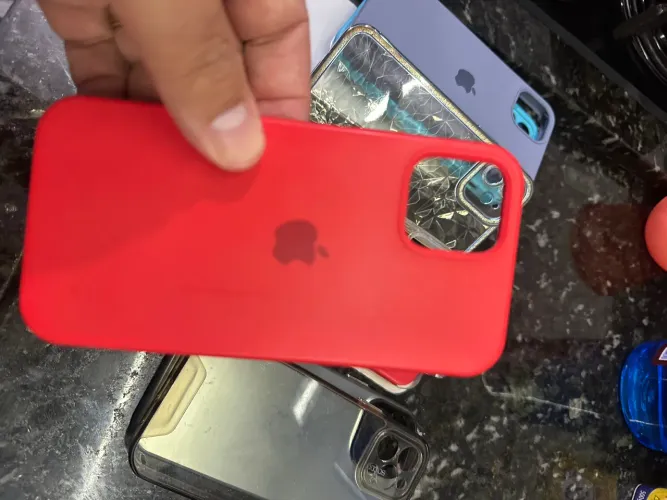 iPhone 12 / Lote de 10 Capinhas