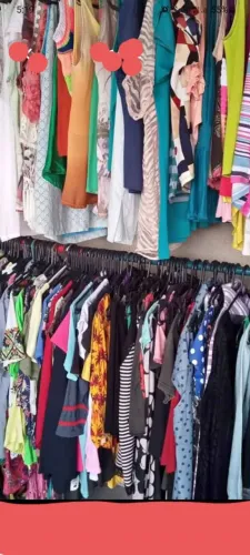 Vendo lotes de roupas infantil adulto feminino