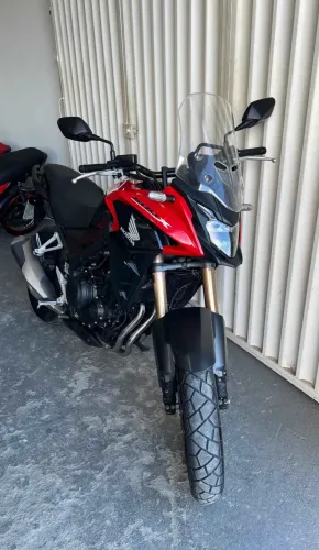 Moto muito nova
