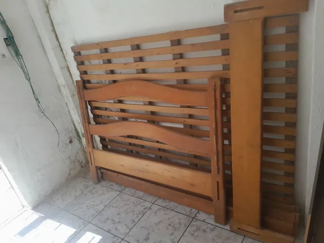 Cama de casal de Massaranduba