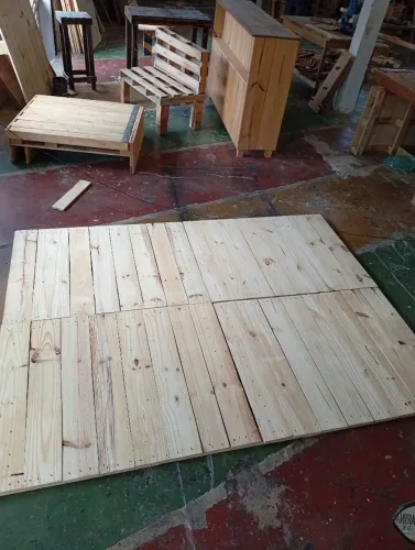 Painel , divisórias e decks de pinus